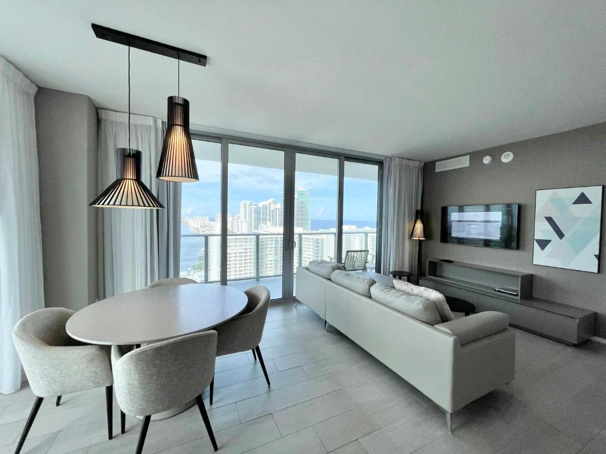 | Hyde Beach House Luxury Apartment