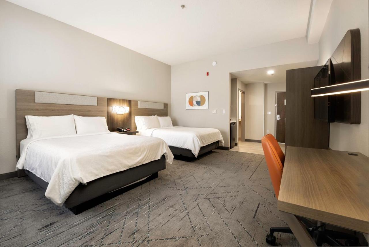 Queen Room with Two Queen Beds at Holiday Inn Express Hotel & Suites FESTUS - SOUTH ST. LOUIS, an IHG Hotel