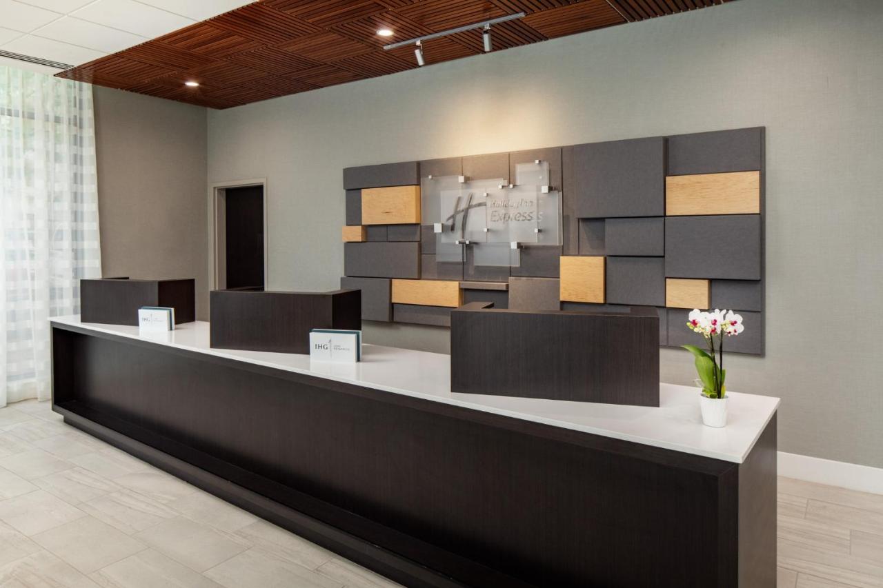  | Holiday Inn Express - Washington DC Downtown, an IHG Hotel