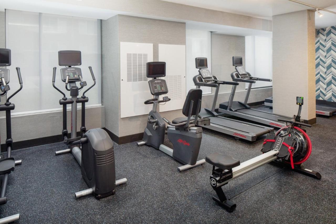  | Holiday Inn Express - Washington DC Downtown, an IHG Hotel