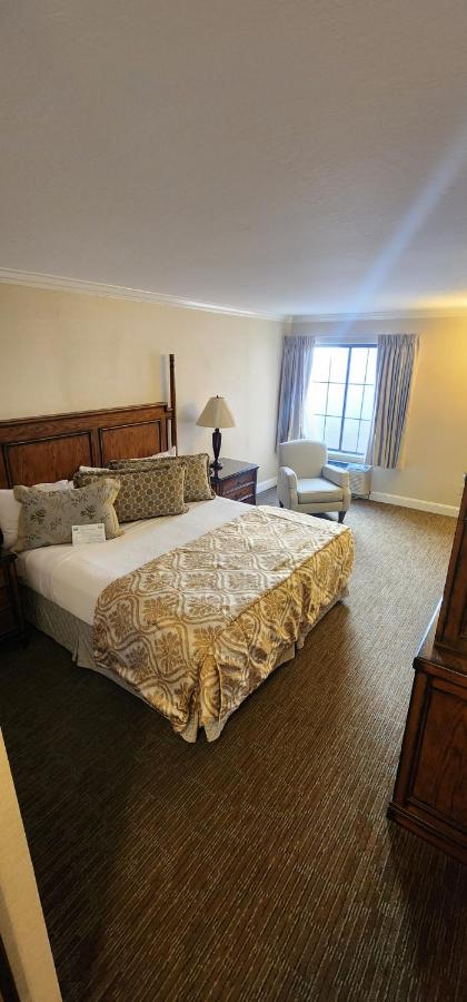 King Room - Disability Access at Chelsea Inn