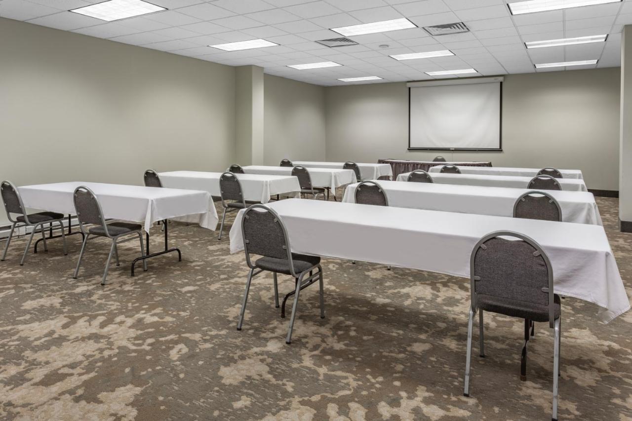  | Holiday Inn Rockford, an IHG Hotel