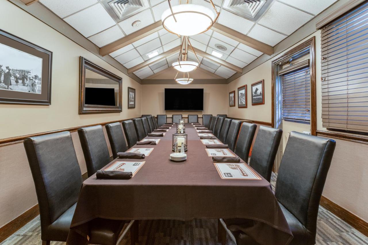  | Holiday Inn Rockford, an IHG Hotel