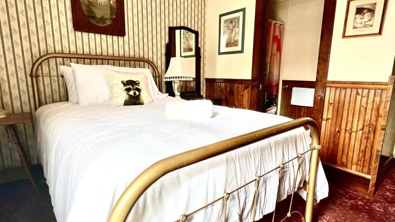 | Hotel La More at The Bisbee Inn