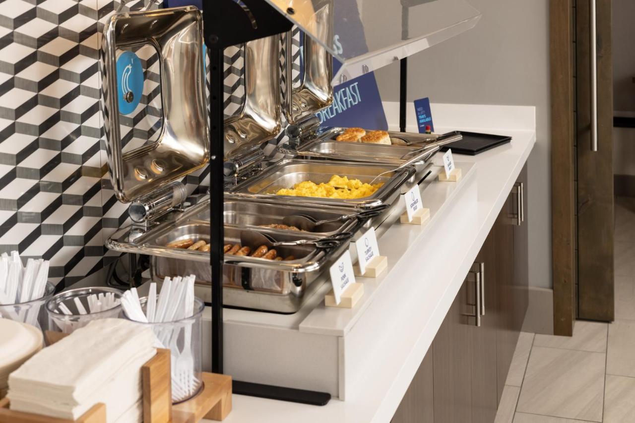  | Holiday Inn Express Hotel & Suites FESTUS - SOUTH ST. LOUIS