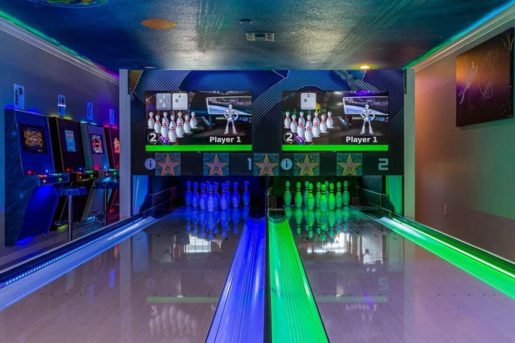  | Hollywood Bowling Villa (Solterra)