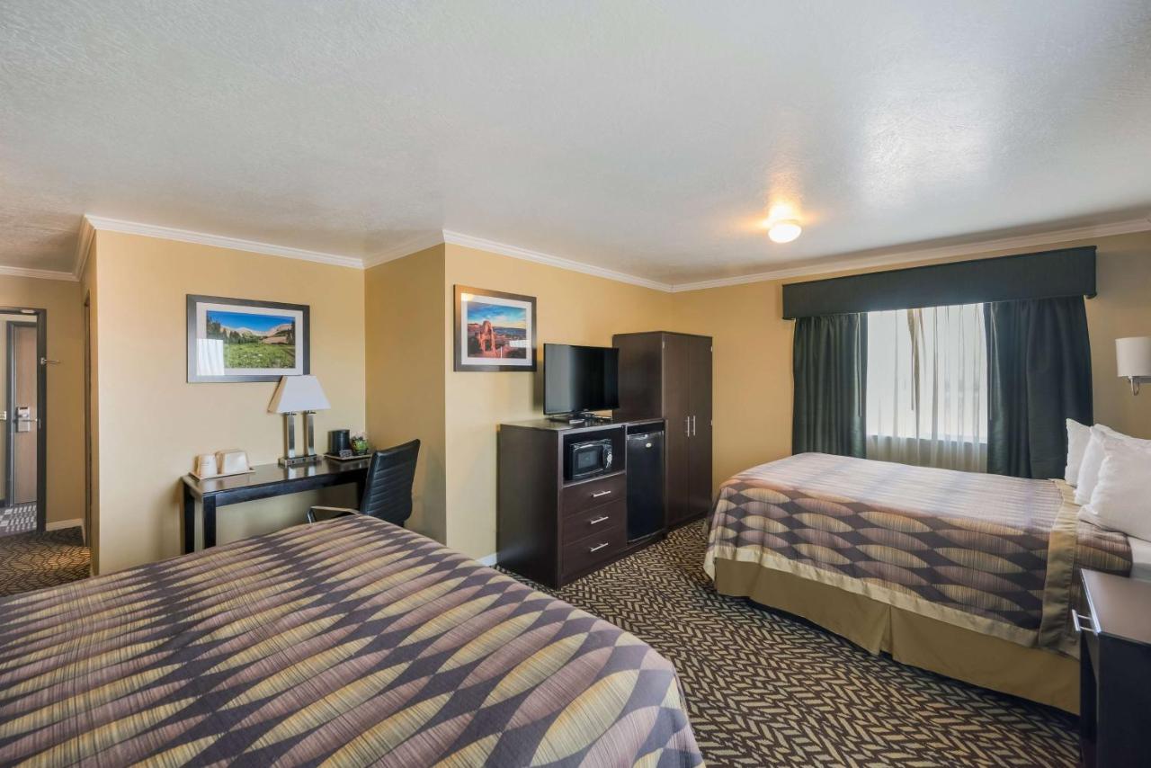 Double Room with One King and One Queen Bed at Best Western Richfield Inn