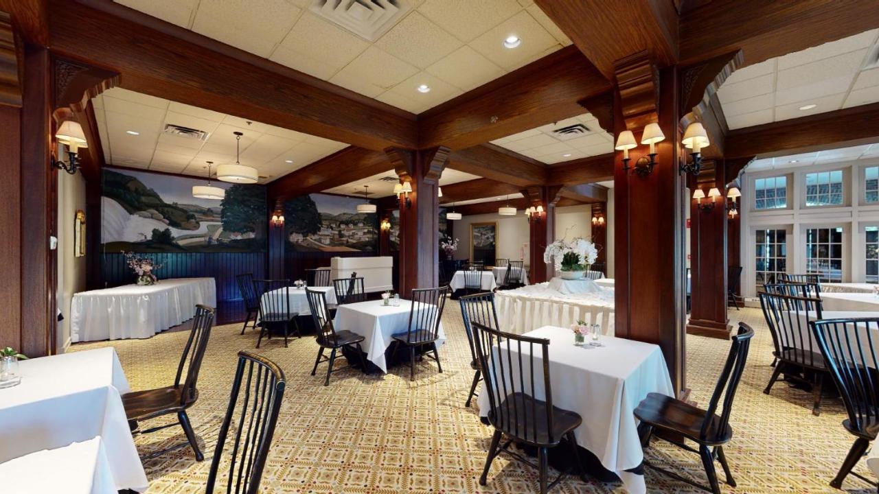 | Simsbury Inn