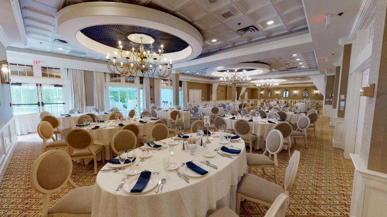 | Simsbury Inn