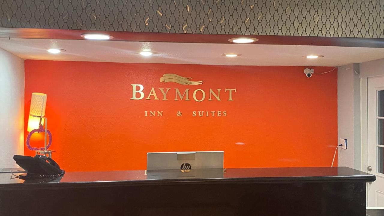 | Baymont Inn and Suites
