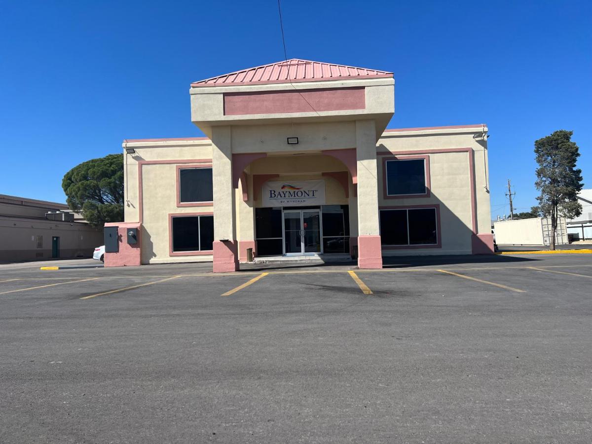 | Baymont Inn and Suites