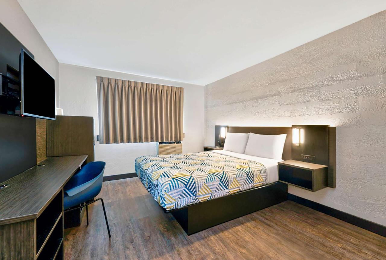  | Motel 6-Cedar Rapids, IA - Airport