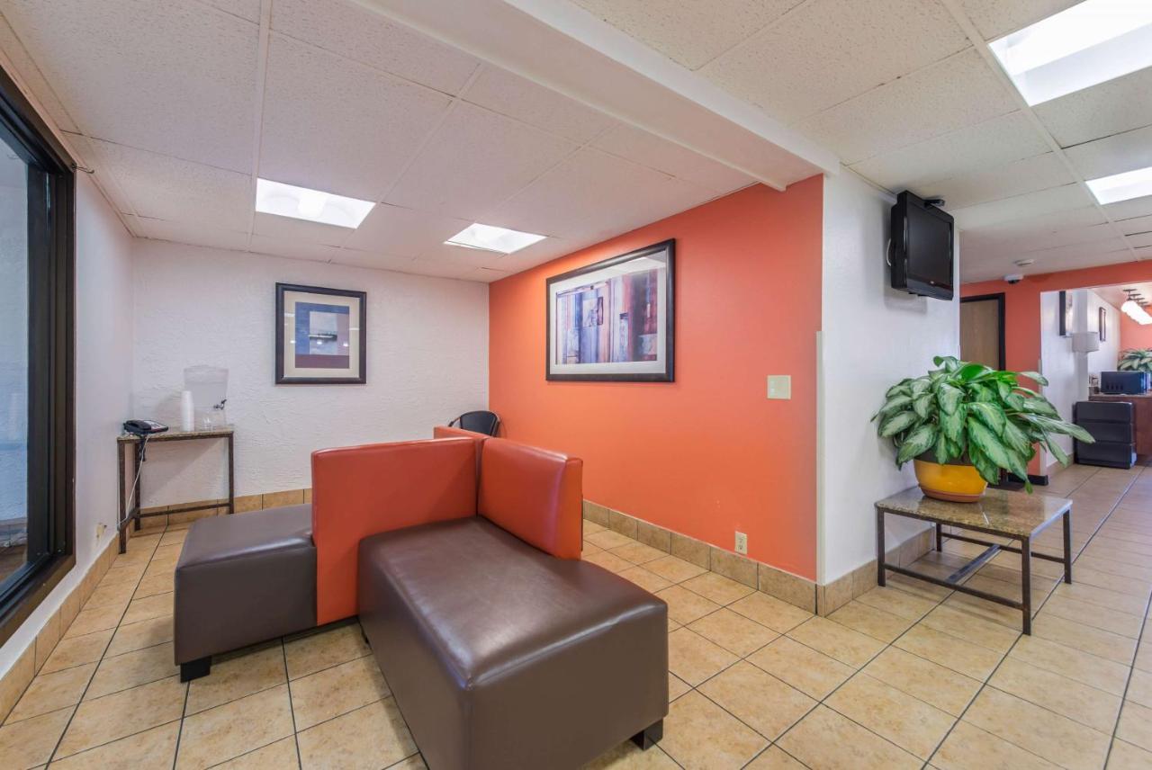 | Motel 6-Saint Paul, MN - I-94