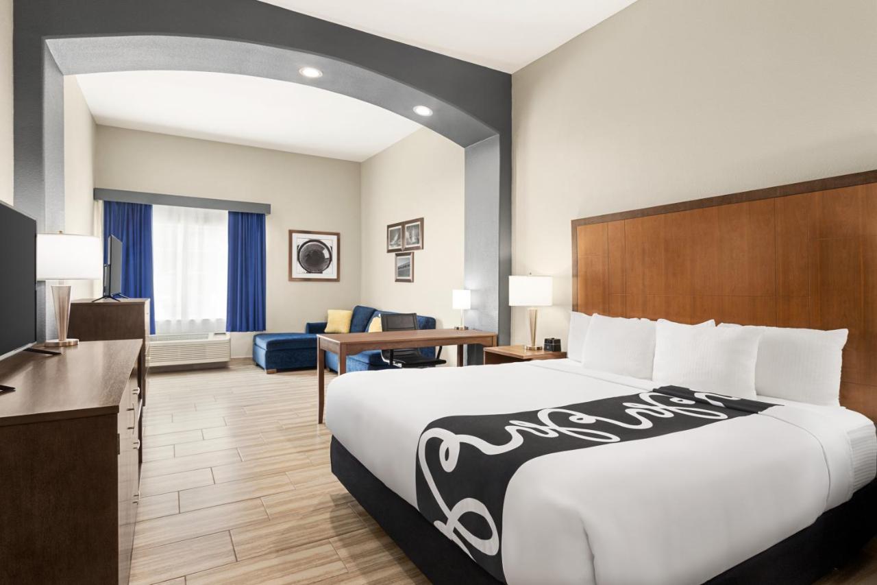 Executive King Room at La Quinta Inn & Suites by Wyndham Brownsville North