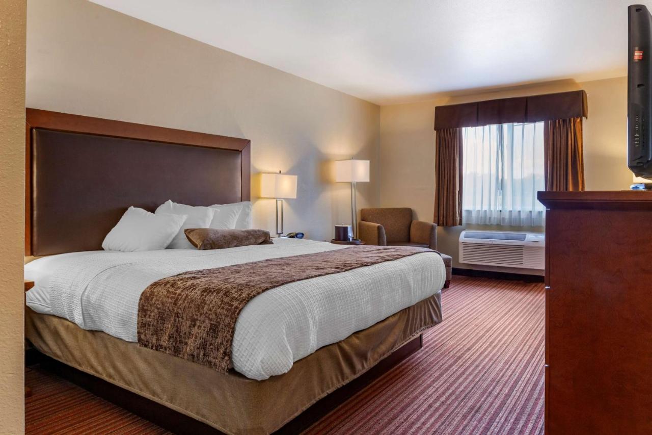 King Room - Non-Smoking at Best Western Plus Sparta Trail Lodge