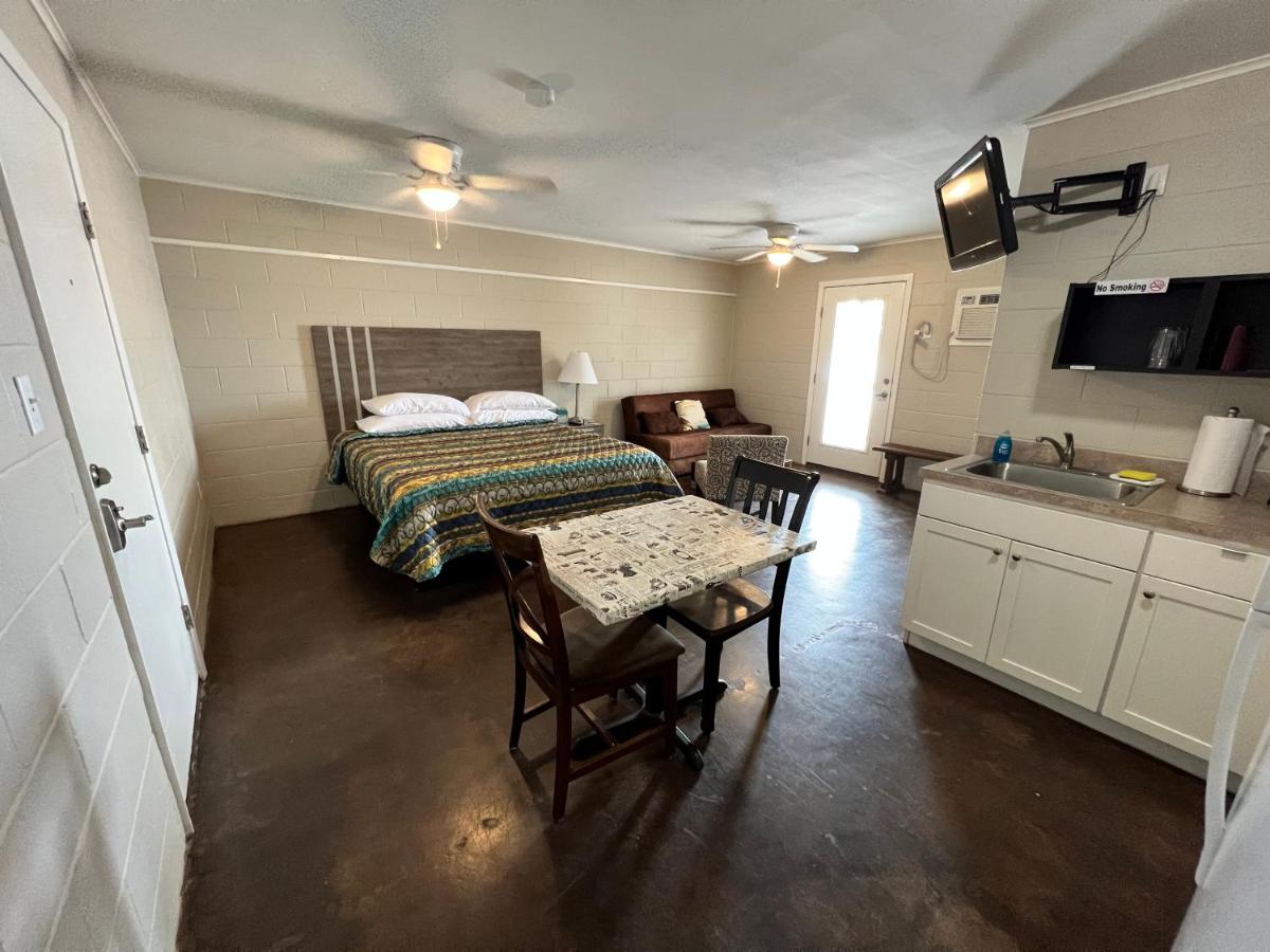 Suite with Lake View at Painted Sky Inn