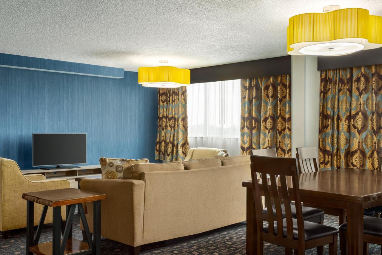 King Suite - Non-Smoking at Holiday Inn Louisville East - Hurstbourne by IHG