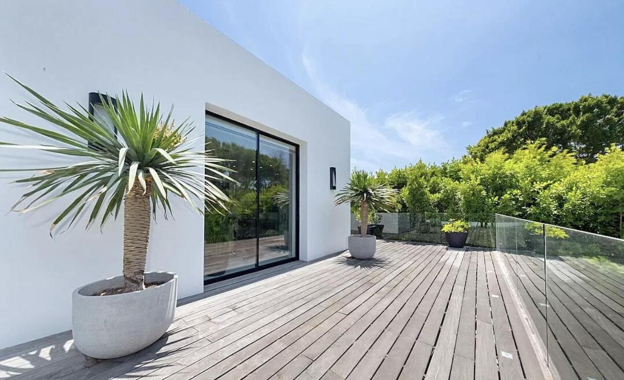  | Impeccable Modern Mansion In Beverly Hills Flats