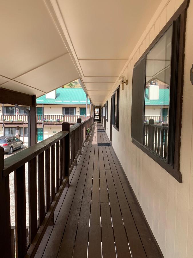 | Ponderosa Lodge 11AB with High Speed Wifi