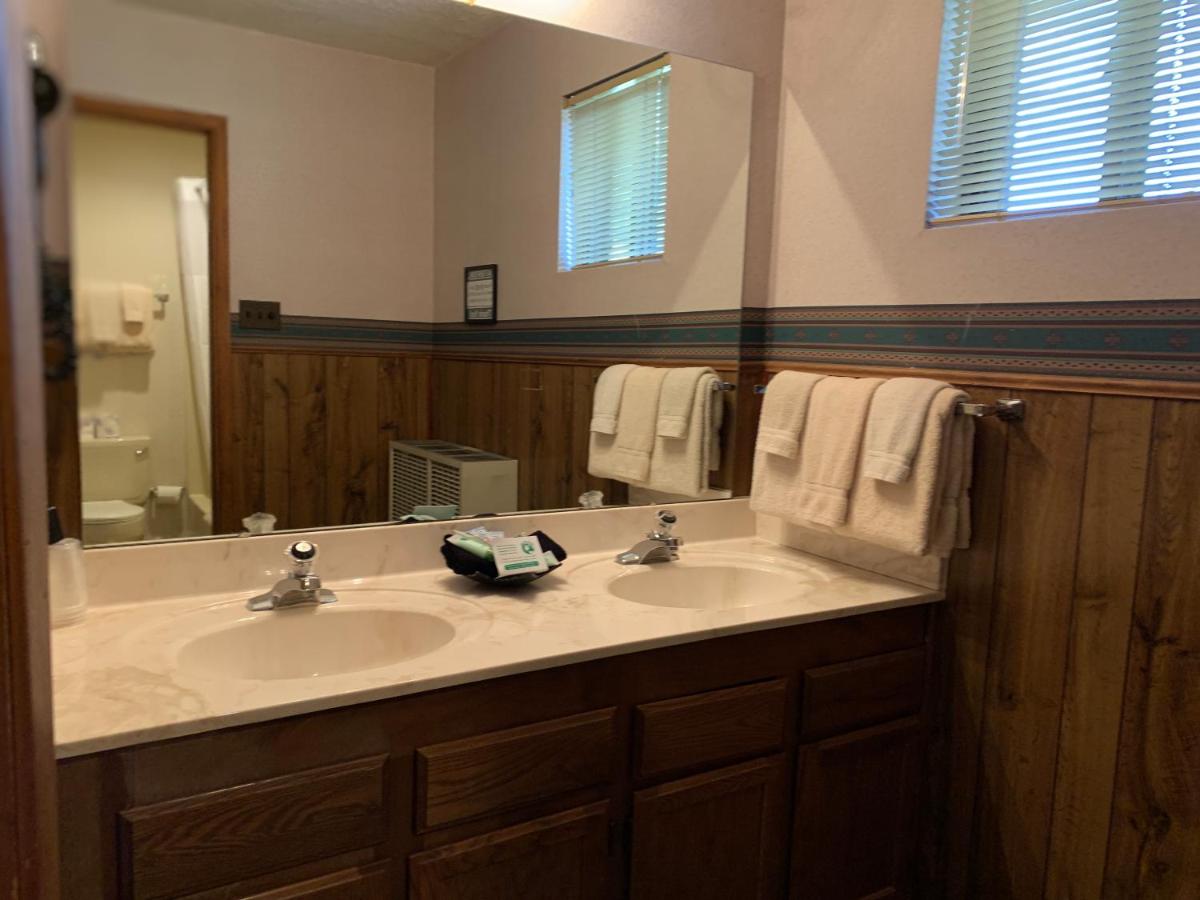 | Ponderosa Lodge 11AB with High Speed Wifi