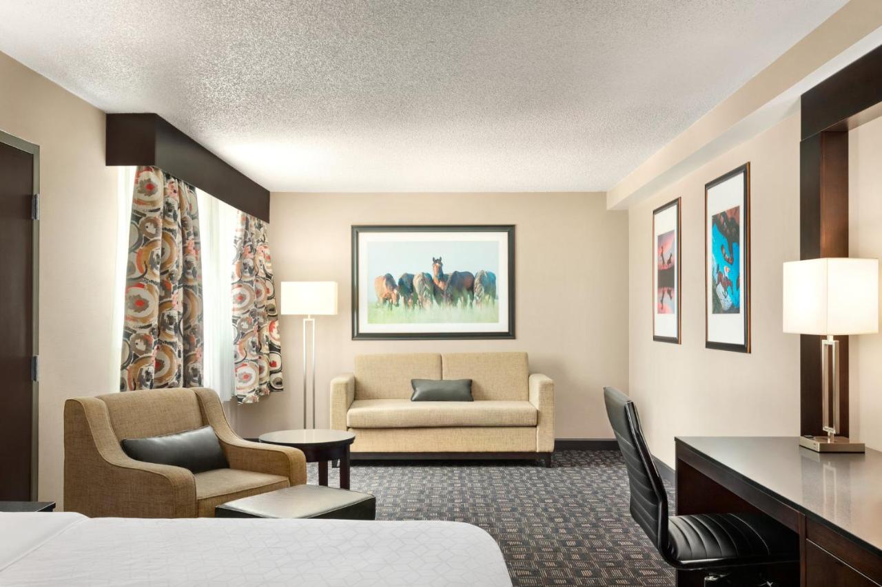 King Suite - Non-Smoking at Holiday Inn Louisville East - Hurstbourne by IHG