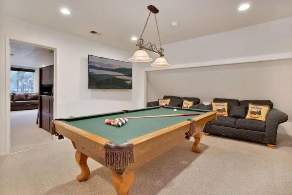 | Spacious, Private 3 bedroom Chalet with Hot Tub!