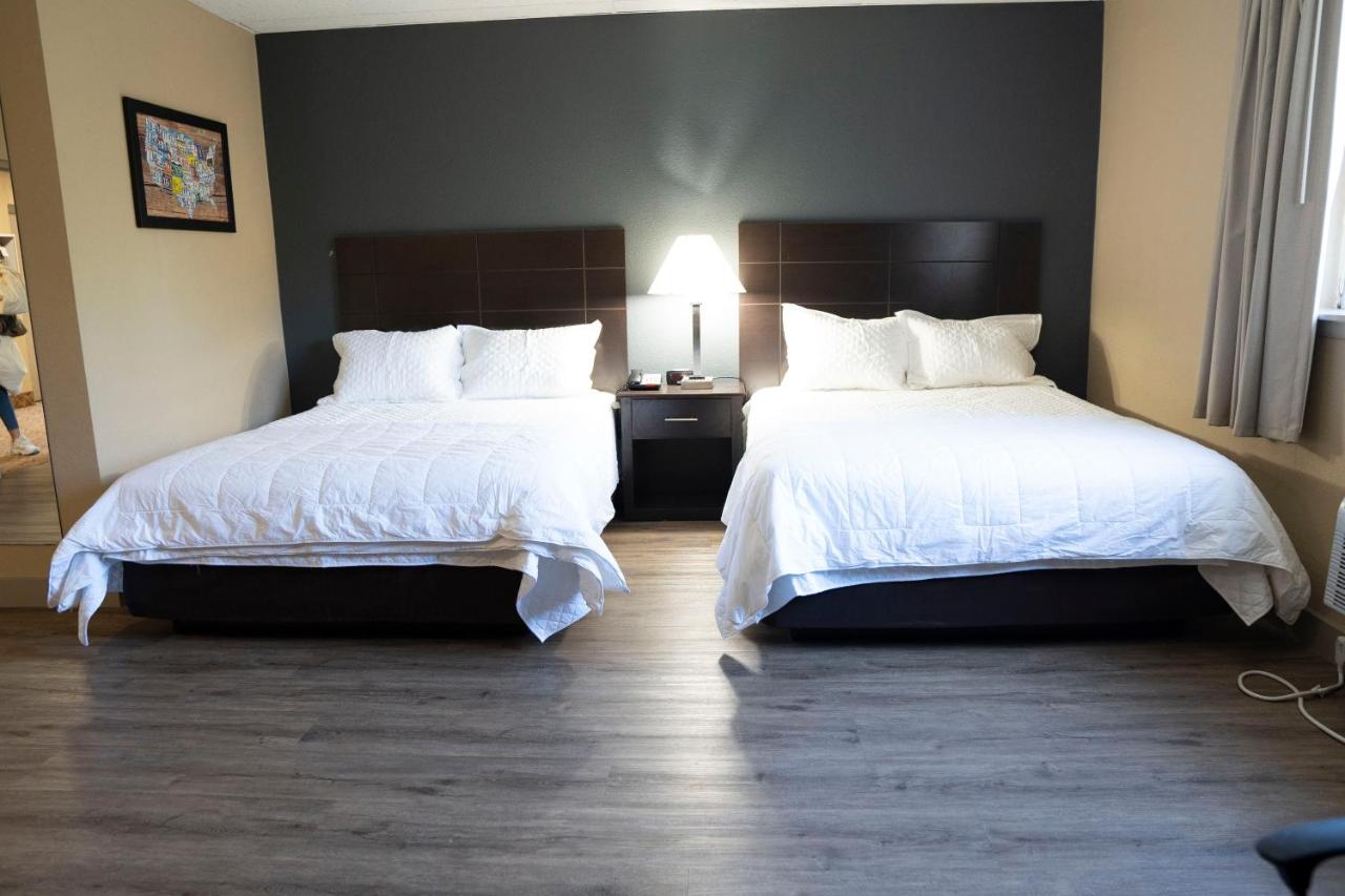 Deluxe Room at Framingham Inn
