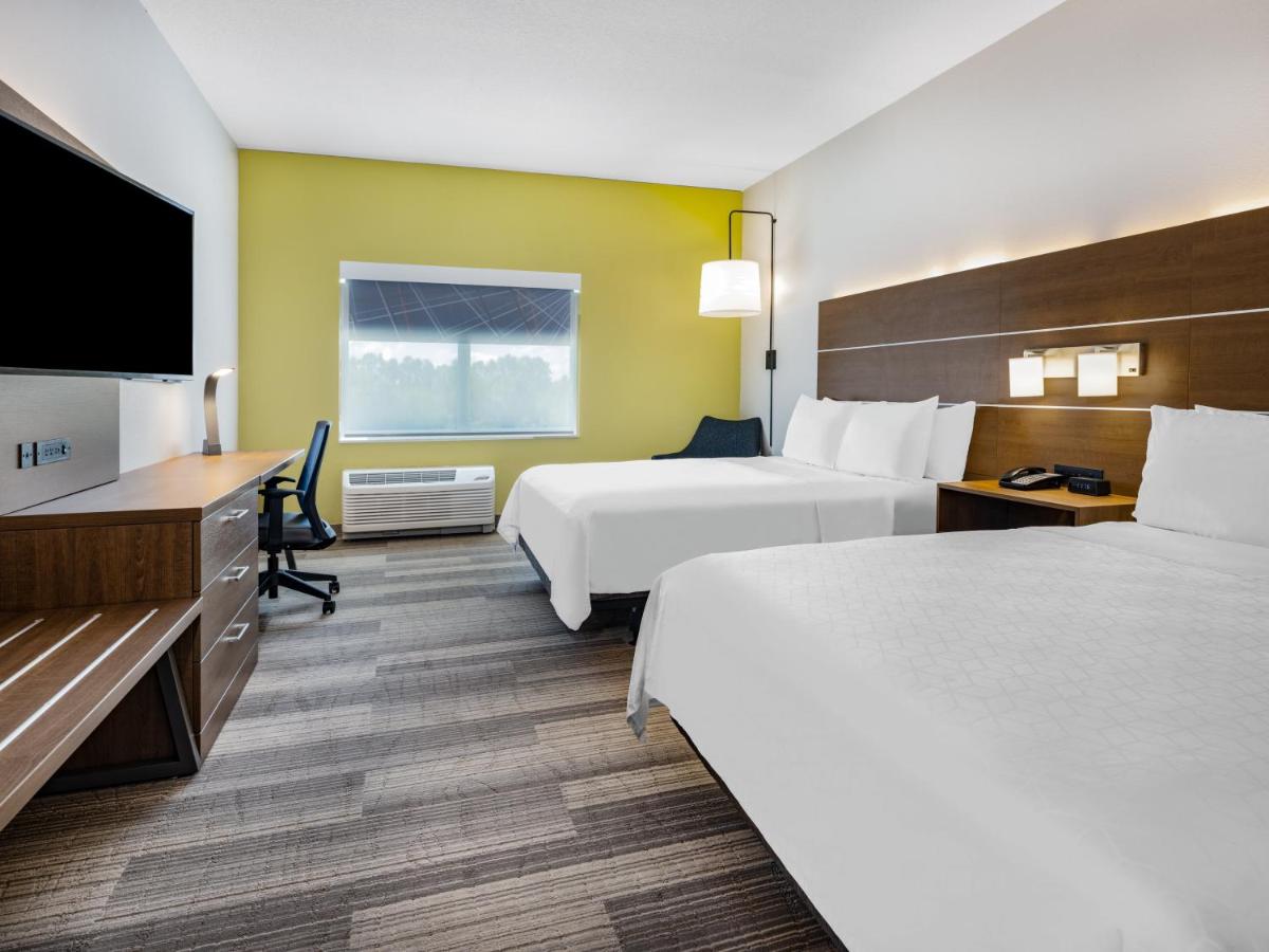 Queen Room with Two Queen Beds - Non-Smoking at Holiday Inn Express & Suites Ruskin by IHG