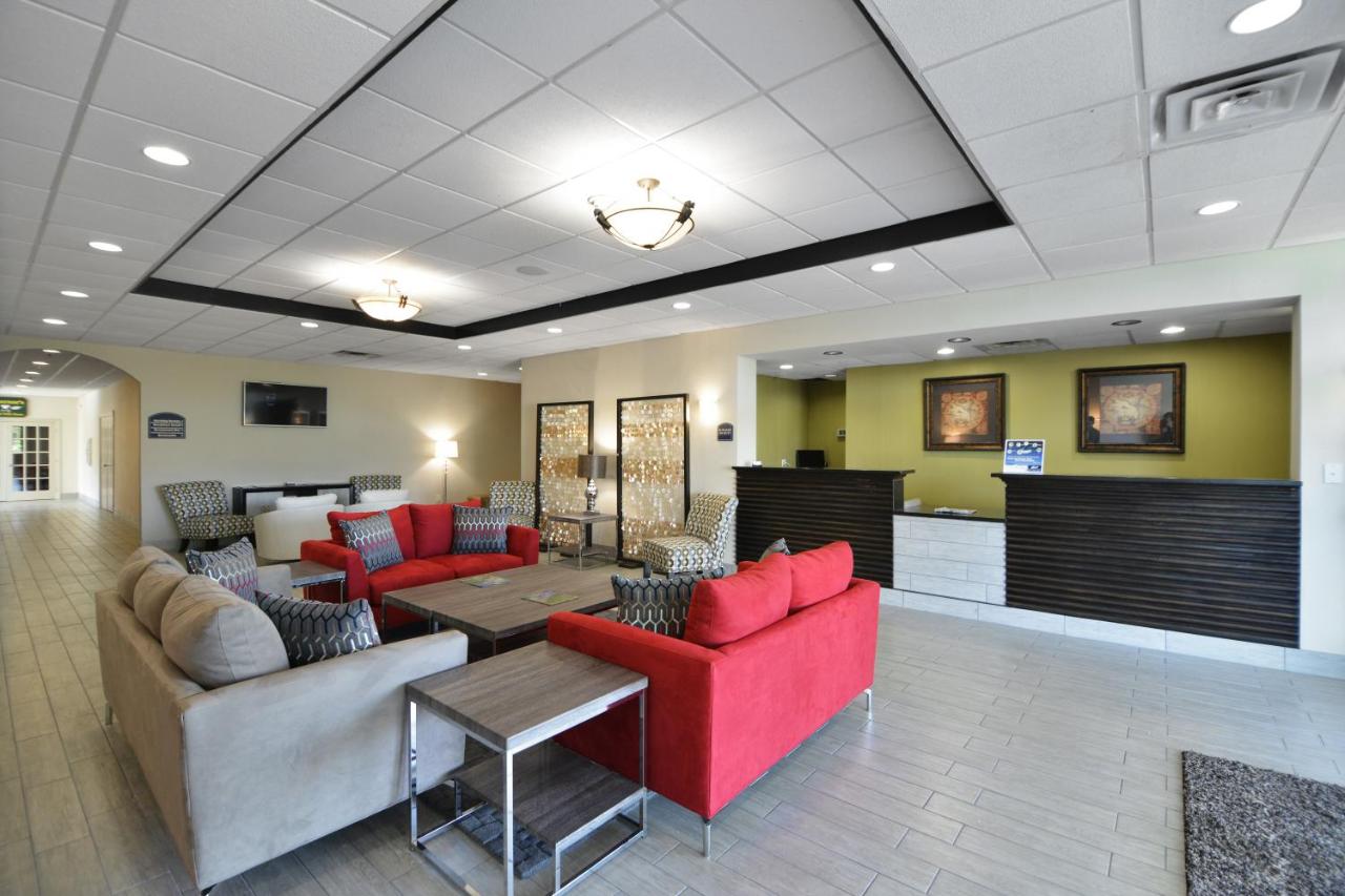 | Wyndham Garden Tallahassee Capitol Near FSU