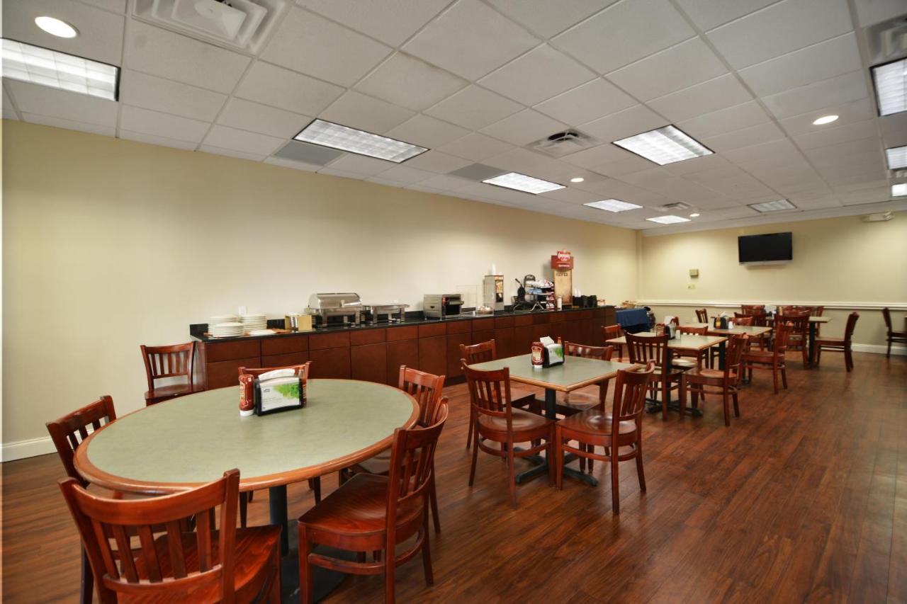 | Wyndham Garden Tallahassee Capitol Near FSU