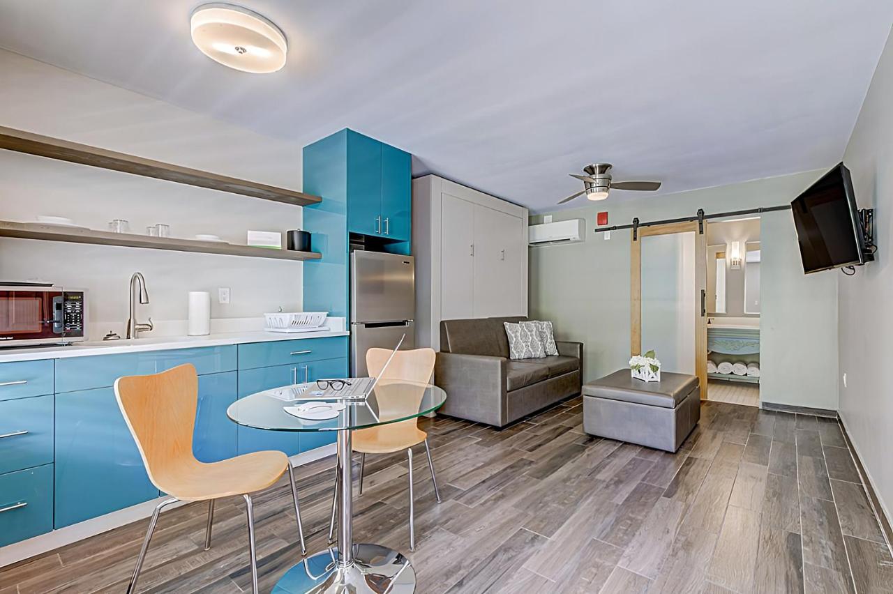  | Seven Hills Suites