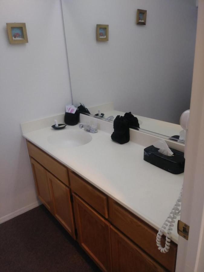 Quadruple Room with Private Bathroom at Pacific Plaza Hotel