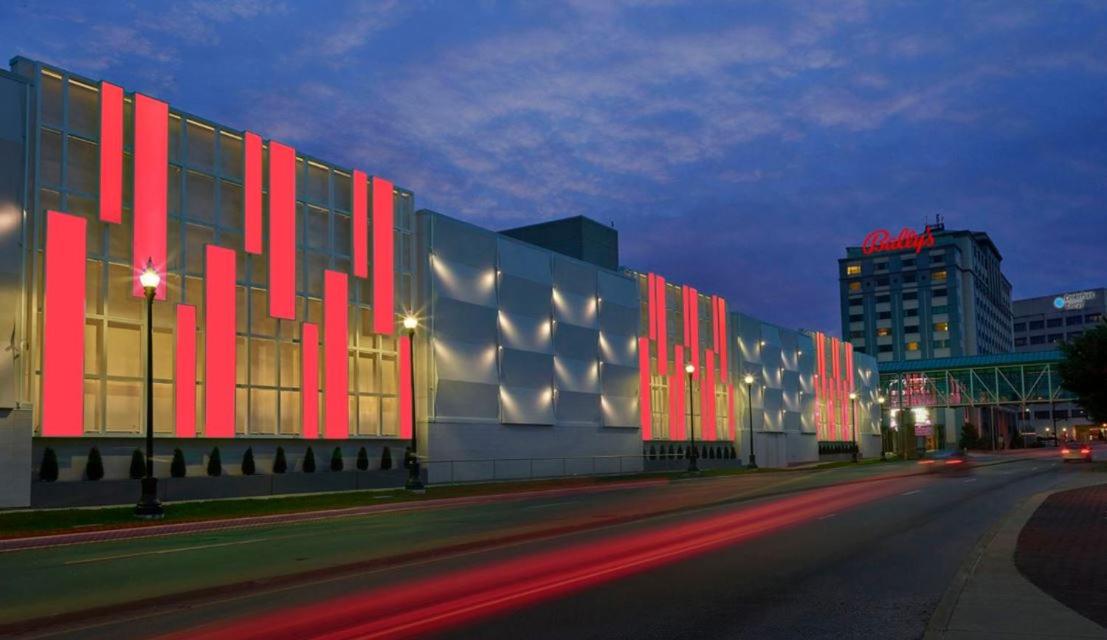 | Bally's Evansville Casino & Hotel