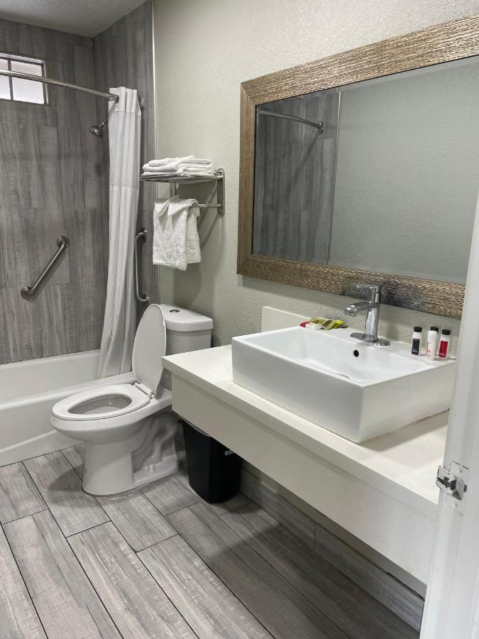 Family Suite at Cabana Inn & Suites