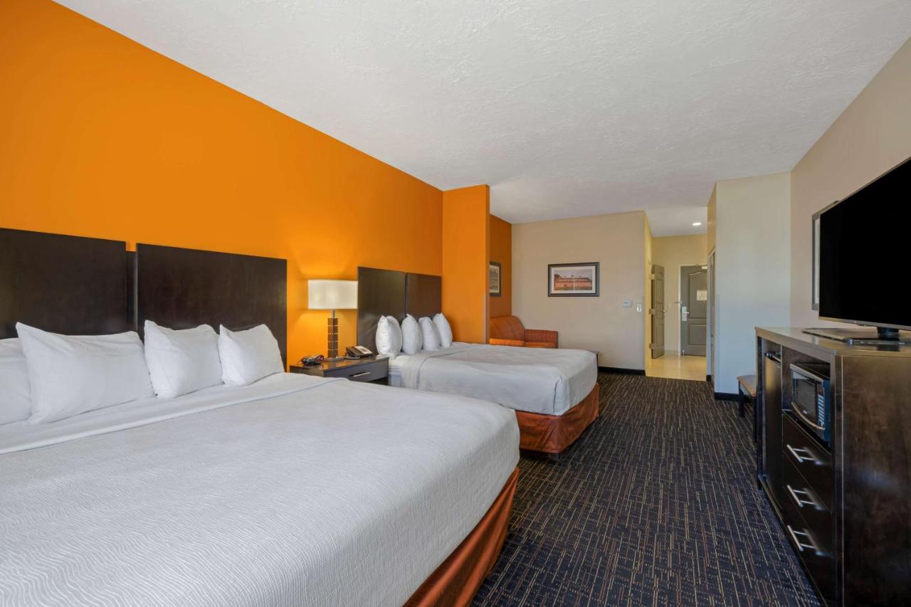Mobility Accessible Suite with 1 King and 1 Queen Bed, Roll In Shower - Non Smoking at Best Western Plus North Platte Inn & Suites
