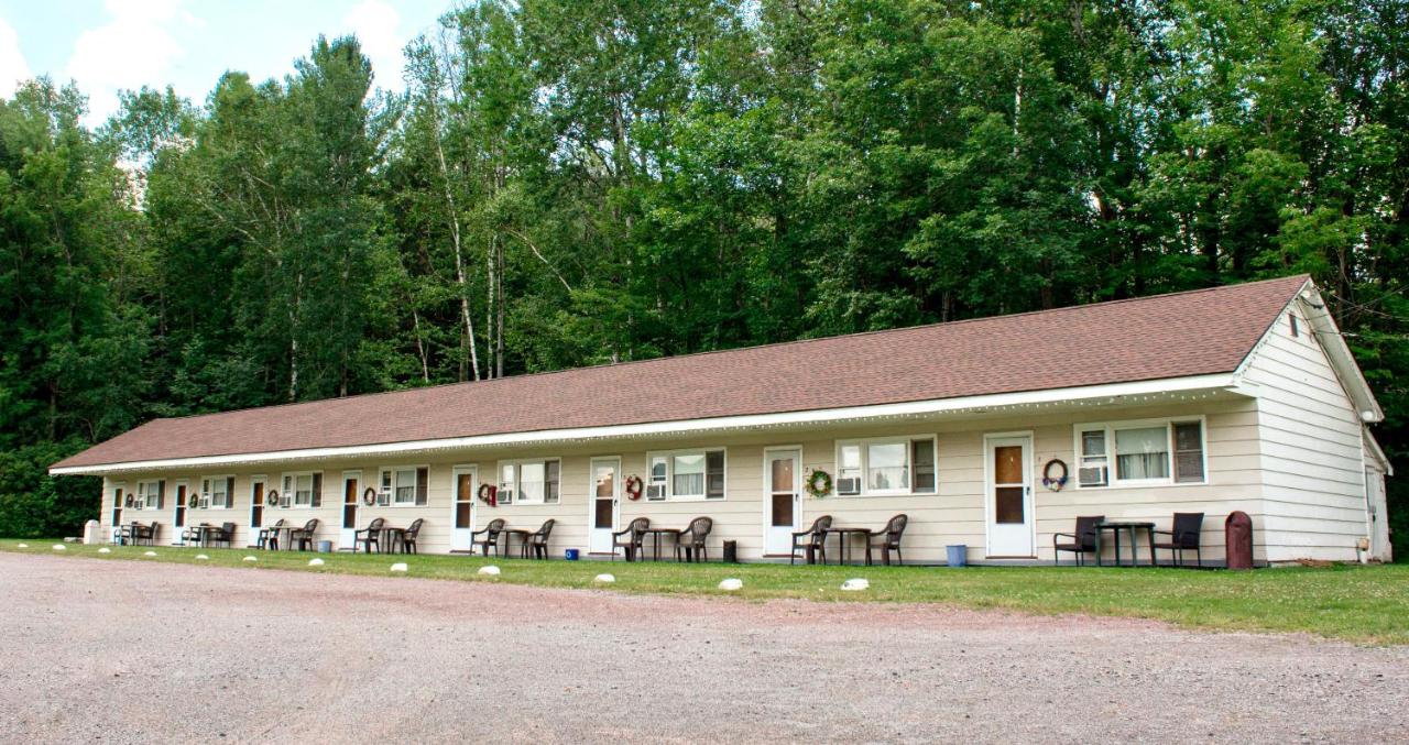 | Jimmy OConnor's Windham Mtn Inn