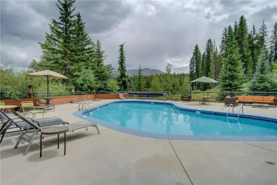  | Ski-In Ski-Out Condo with ton of amenities in Breck