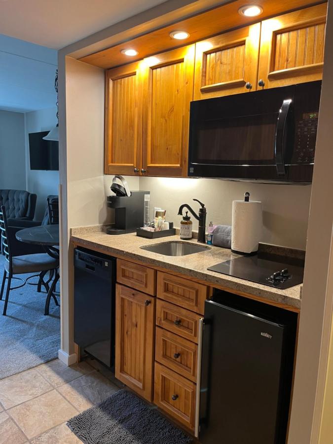  | Ski-In Ski-Out Condo with ton of amenities in Breck