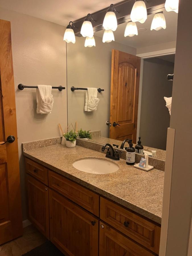  | Ski-In Ski-Out Condo with ton of amenities in Breck