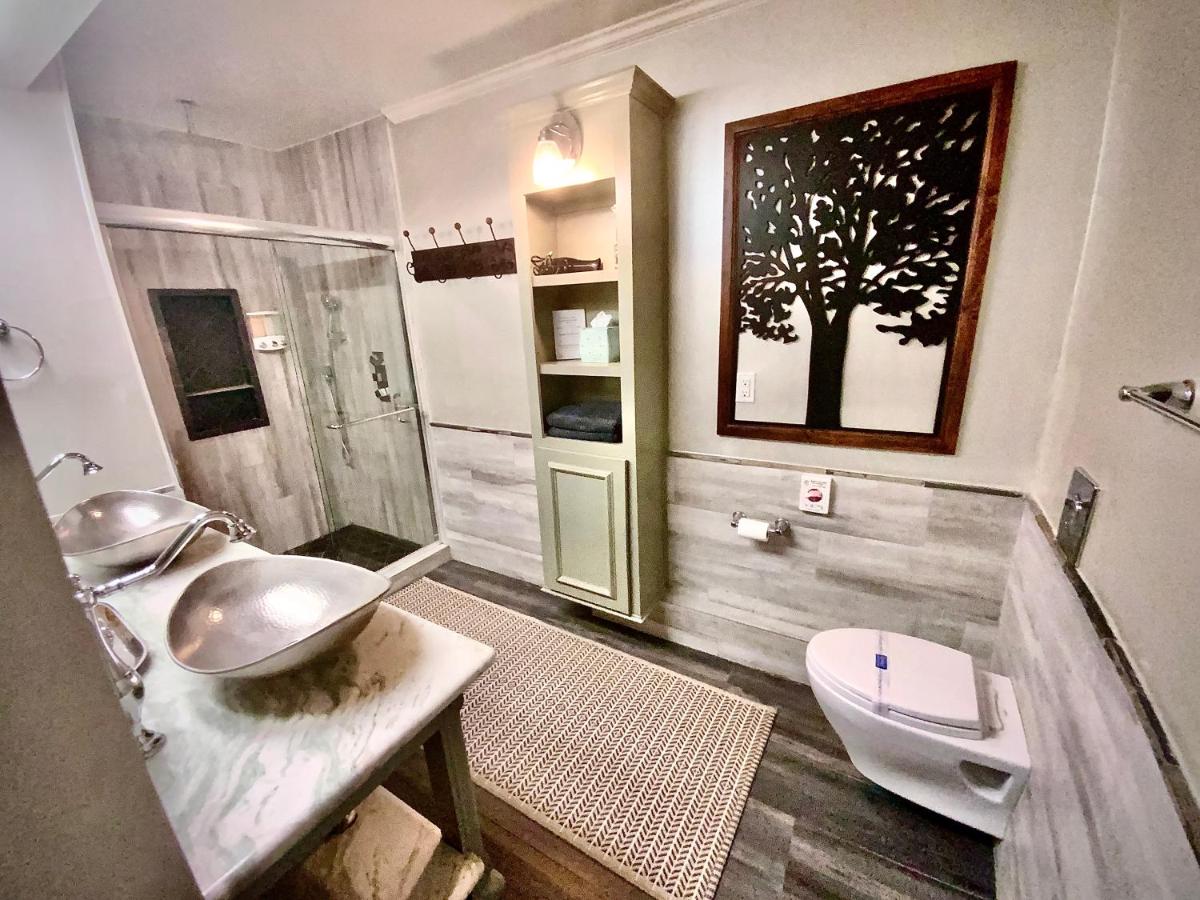 | Villa with 8 bedrooms and heated swimming pool