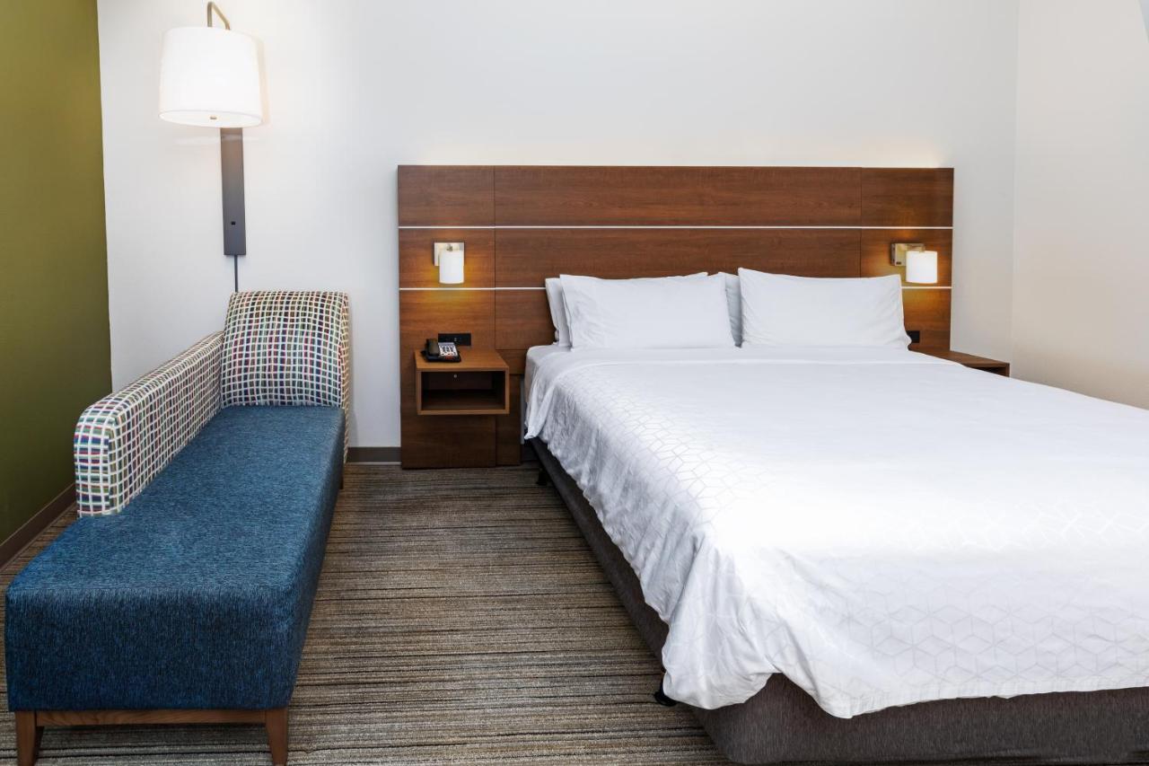 Hearing Accessible King Suite - Non-Smoking at Holiday Inn Express & Suites Stafford NW - Sugar Land by IHG