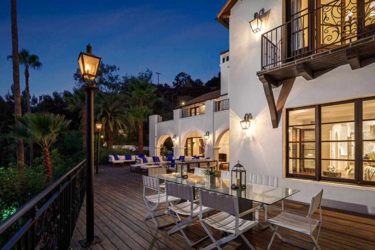  | Elegant Spanish Style Estate In A Canyon Setting