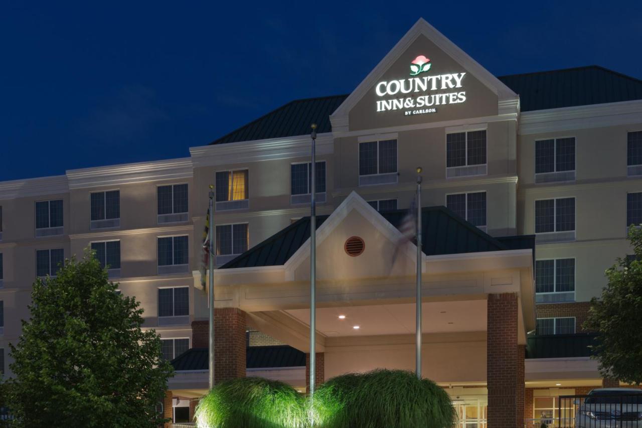 | Country Inn & Suites by Radisson, BWI Airport (Baltimore), MD