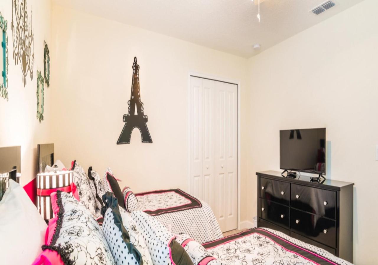  | Amazing 8 Bedroom Villa In Orlando