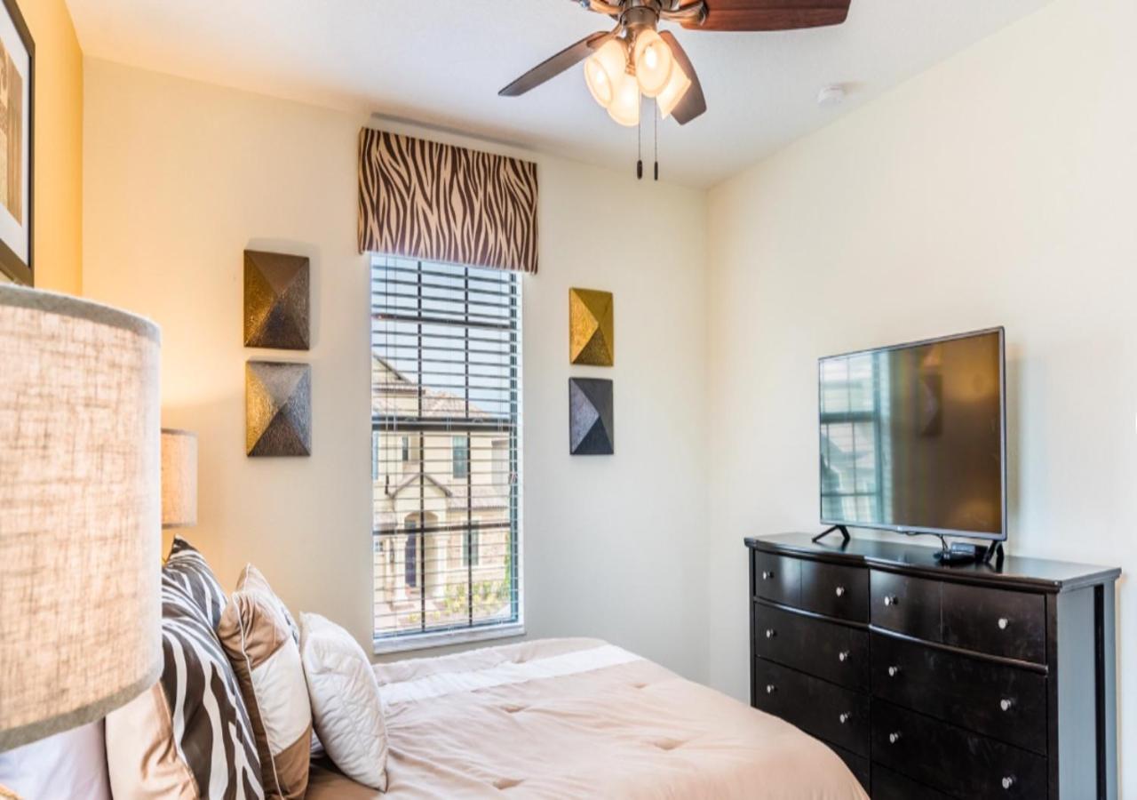  | Amazing 8 Bedroom Villa In Orlando