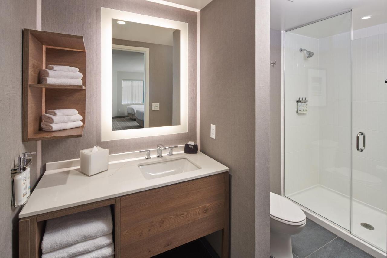 Studio Queen Suite with Two Queen Beds and City View at Staybridge Suites Wilmington Downtown, an IHG Hotel