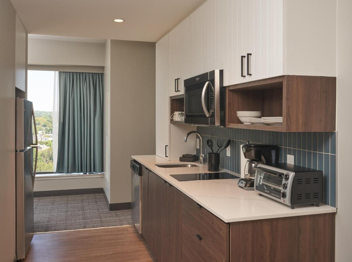 Studio King Suite with City View at Staybridge Suites Wilmington Downtown, an IHG Hotel