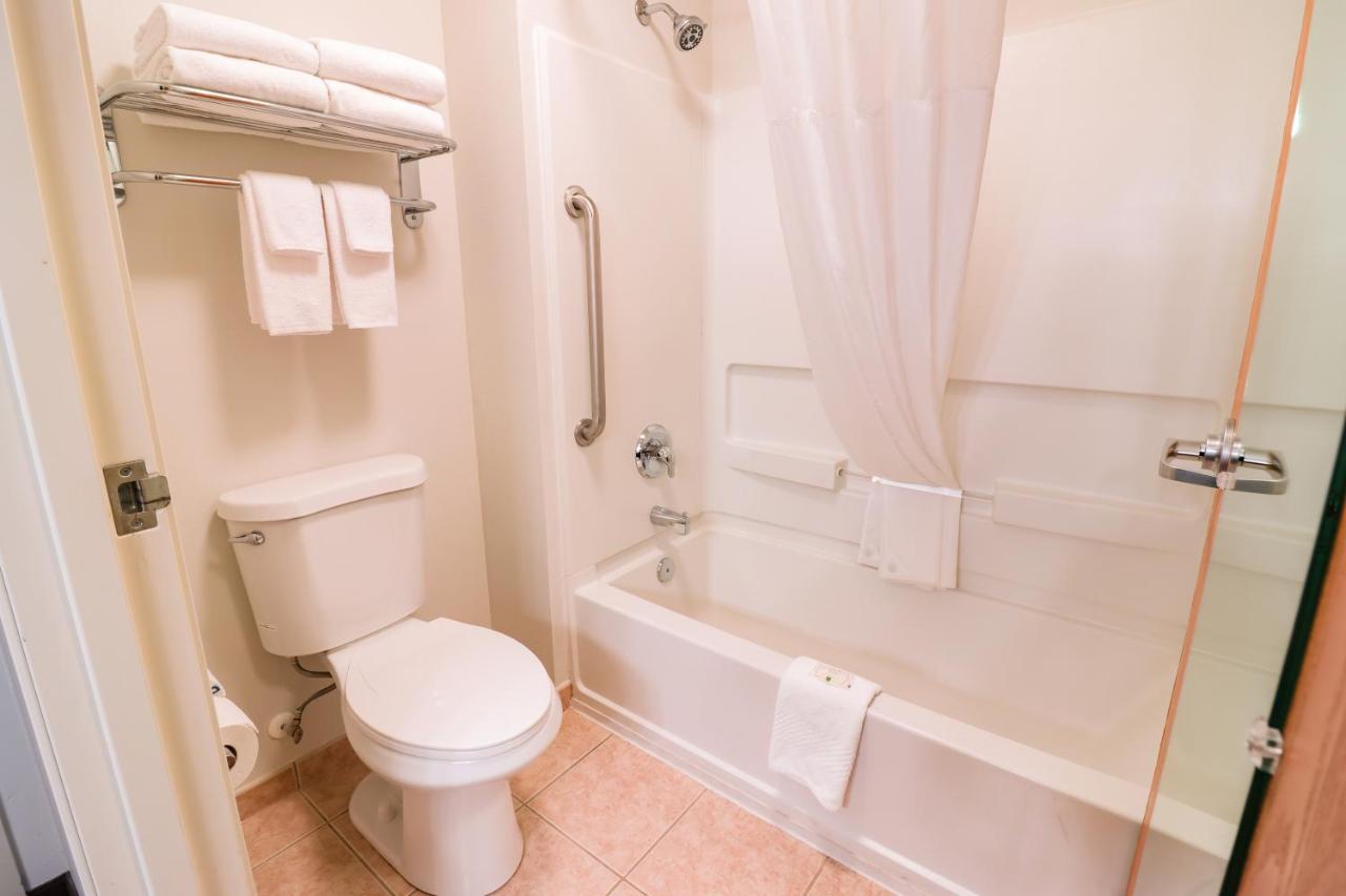 King Suite - Non-Smoking at Quality Inn & Suites Sequim at Olympic National Park