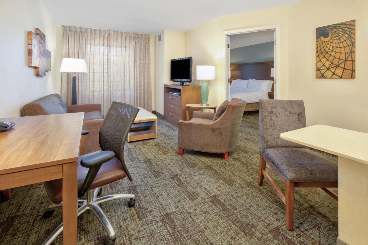 King Suite at Staybridge Suites Corning by IHG