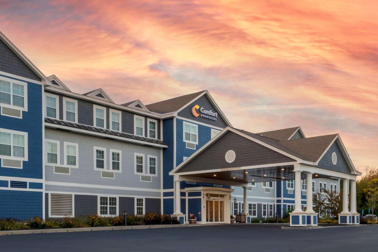 | Comfort Inn & Suites Wilton